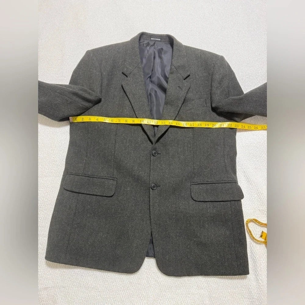 Oleg Cassini two buttons